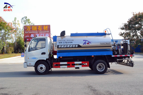 東風(fēng)油罐專用汽車駕駛方法技巧